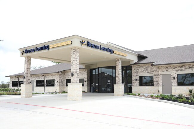 Plus de détails pour 2007 FM 2004 Dr, Richwood, TX - Commerce de détail à vendre