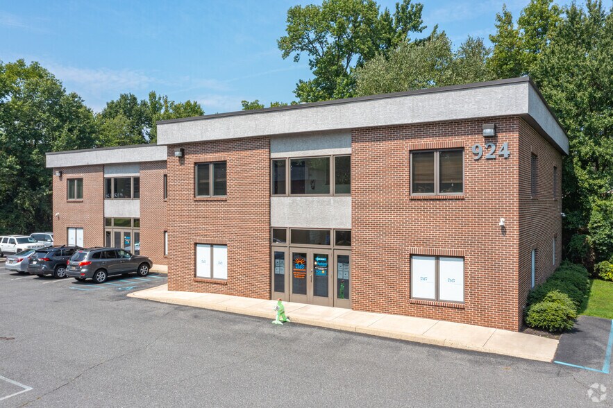 924 Old Harmony Rd, Newark, DE à louer - Photo du bâtiment - Image 3 de 11