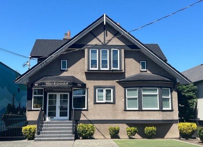 1012 N Park St, Victoria, BC à vendre - Photo du bâtiment - Image 1 de 3