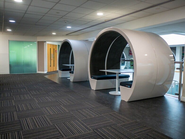 2010 The Crescent, Birmingham à louer - Photo intérieure - Image 2 de 11