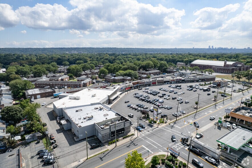 415-507 S Washington Ave, Bergenfield, NJ à louer - Aérien - Image 2 de 4