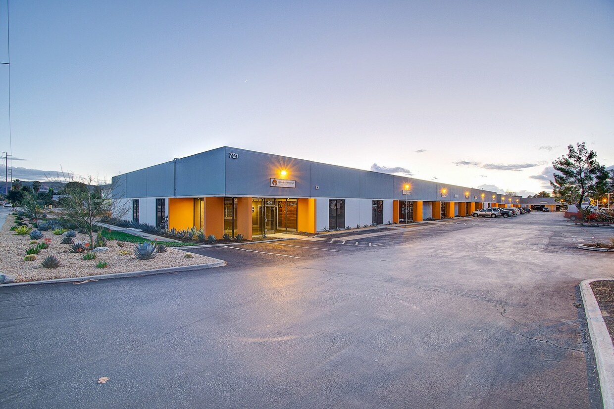 721 Nevada St, Redlands, CA à louer Photo du bâtiment- Image 1 de 25