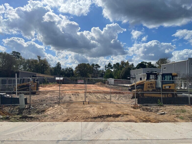 32223 Tamina Rt, Magnolia, TX à louer - Photo du bâtiment - Image 2 de 13