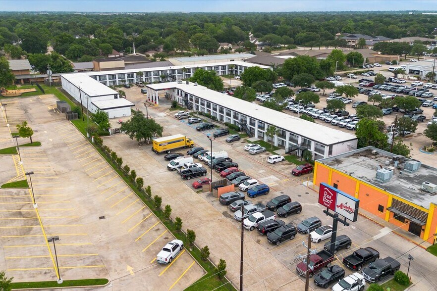 16884 Northwest Fwy, Houston, TX à vendre - Photo du bâtiment - Image 3 de 19