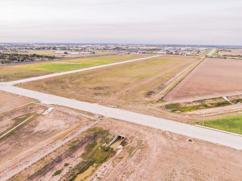 01 Economic Ave, Weslaco, TX à vendre - Photo du bâtiment - Image 2 de 5