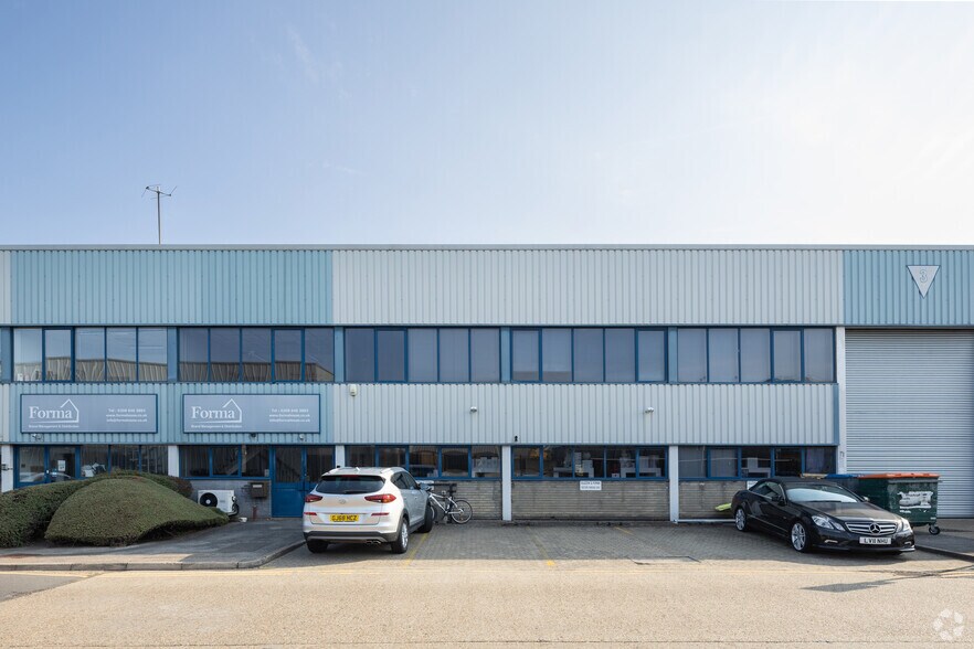 Streatham Rd, Mitcham à vendre - Photo du bâtiment - Image 2 de 3