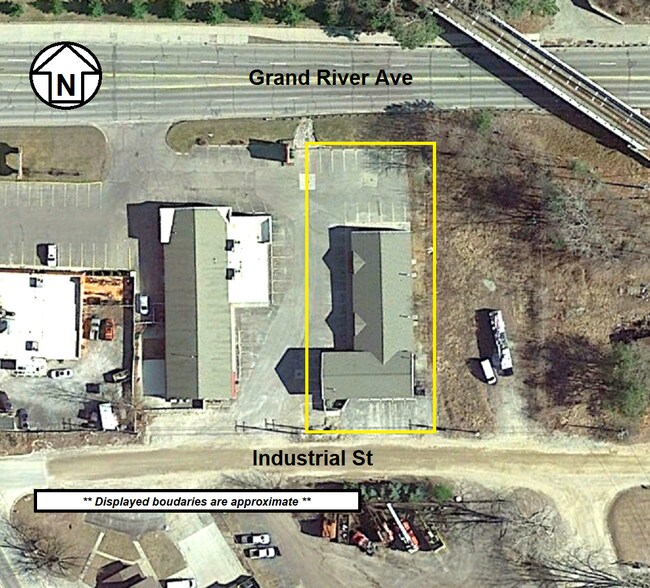 2020 E Grand River Ave, Howell, MI à louer - Photo du bâtiment - Image 3 de 4