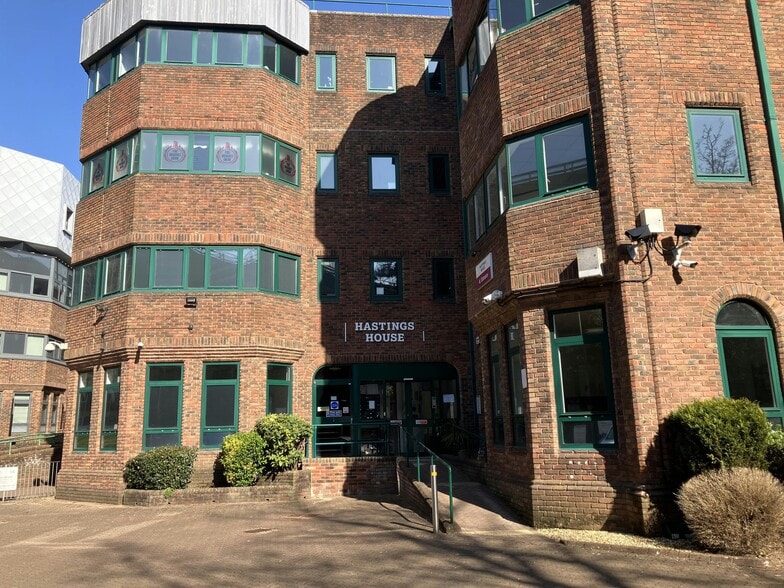 Fitzalan Rd, Cardiff for lease - Building Photo - Image 1 of 7