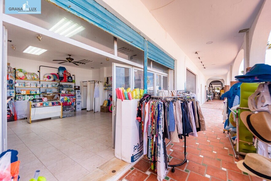 Commerce de détail dans Salobreña à vendre - Photo du bâtiment - Image 3 de 18