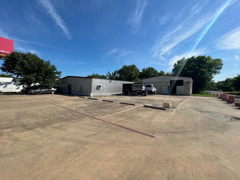 12720 C F Hawn Fwy, Dallas, TX for sale - Building Photo - Image 1 of 17