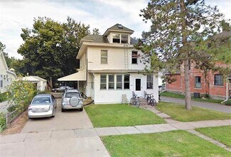 Plus de détails pour 420 N Gilbert St, Iowa City, IA - Multi-résidentiel à vendre