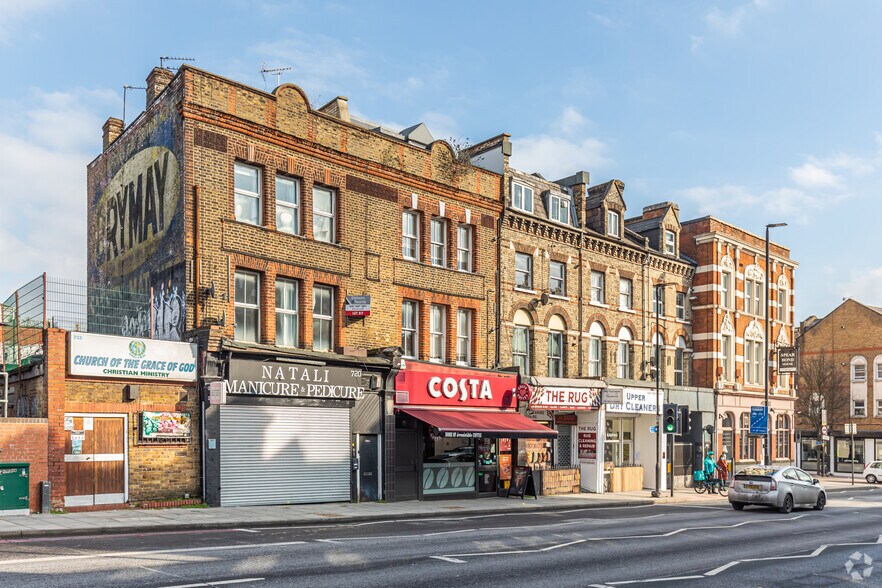 718 Holloway Rd, Londres à louer - Photo du bâtiment - Image 2 de 4