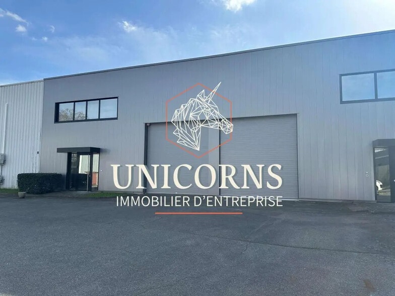 Industrial in Toulouse for lease - Building Photo - Image 1 of 4