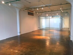 325 Gold St, Brooklyn, NY for lease Interior Photo- Image 2 of 6