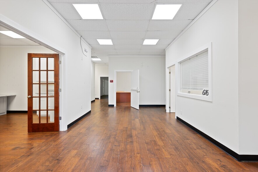 616 Bay St, Brunswick, GA à vendre - Photo du bâtiment - Image 3 de 19