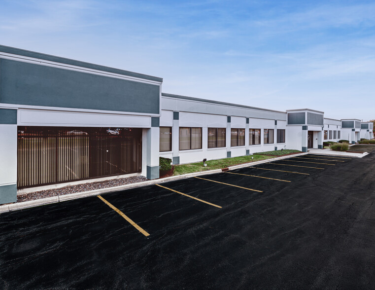 2055 W Army Trail Rd, Addison, IL for lease - Building Photo - Image 3 of 5