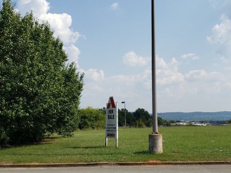 6500 EJ Oliver Blvd, Fairfield, AL à vendre - Photo du bâtiment - Image 1 de 20