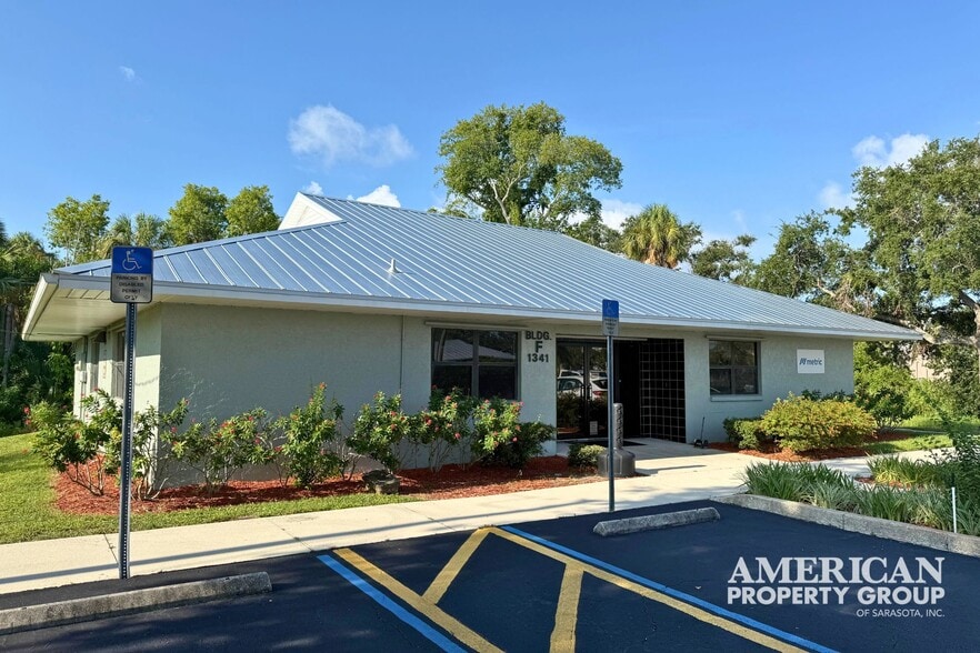 1341 10th St E, Palmetto, FL for lease - Building Photo - Image 2 of 4