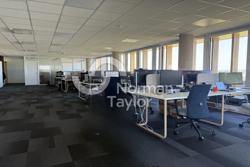 Office in Montpellier for lease - Building Photo - Image 3 of 10