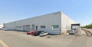 More details for 1905 Dennison St, Oakland, CA - Industrial for Lease