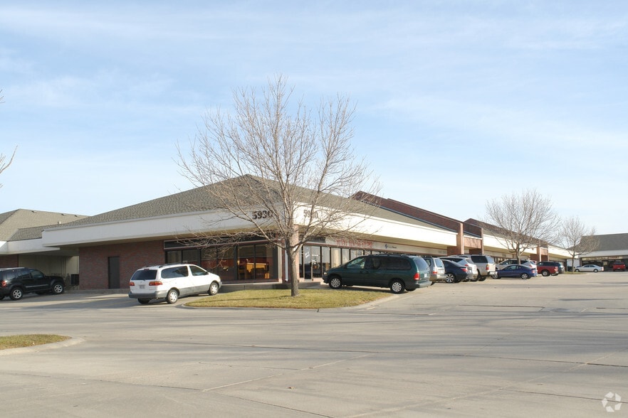 5930 S 58th St, Lincoln, NE for lease - Primary Photo - Image 1 of 7
