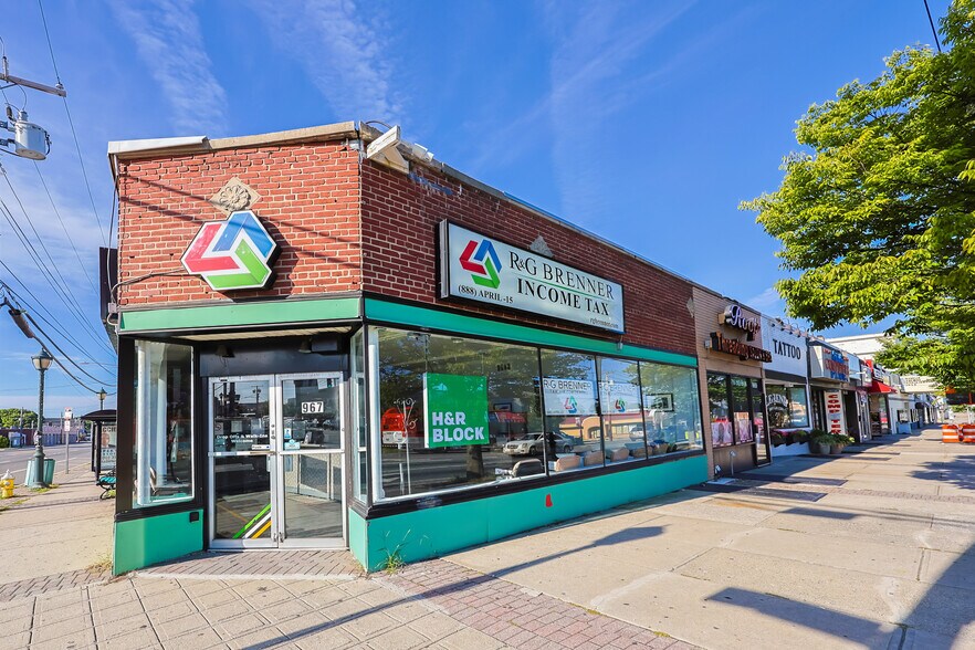 967-983 Hempstead Tpke, Franklin Square, NY à vendre - Photo du bâtiment - Image 3 de 12