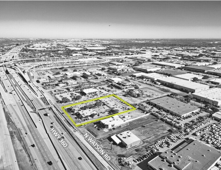 710-714 N Watson Rd, Arlington, TX à vendre - Photo du bâtiment - Image 3 de 5