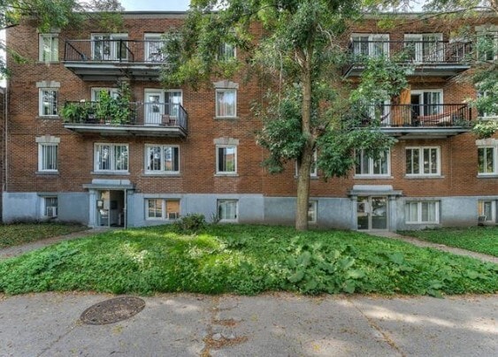 5160-5170 Rue St-Hubert, Montréal, QC for sale Primary Photo- Image 1 of 1