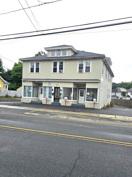 230 Frost Rd, Waterbury, CT for lease - Building Photo - Image 1 of 2