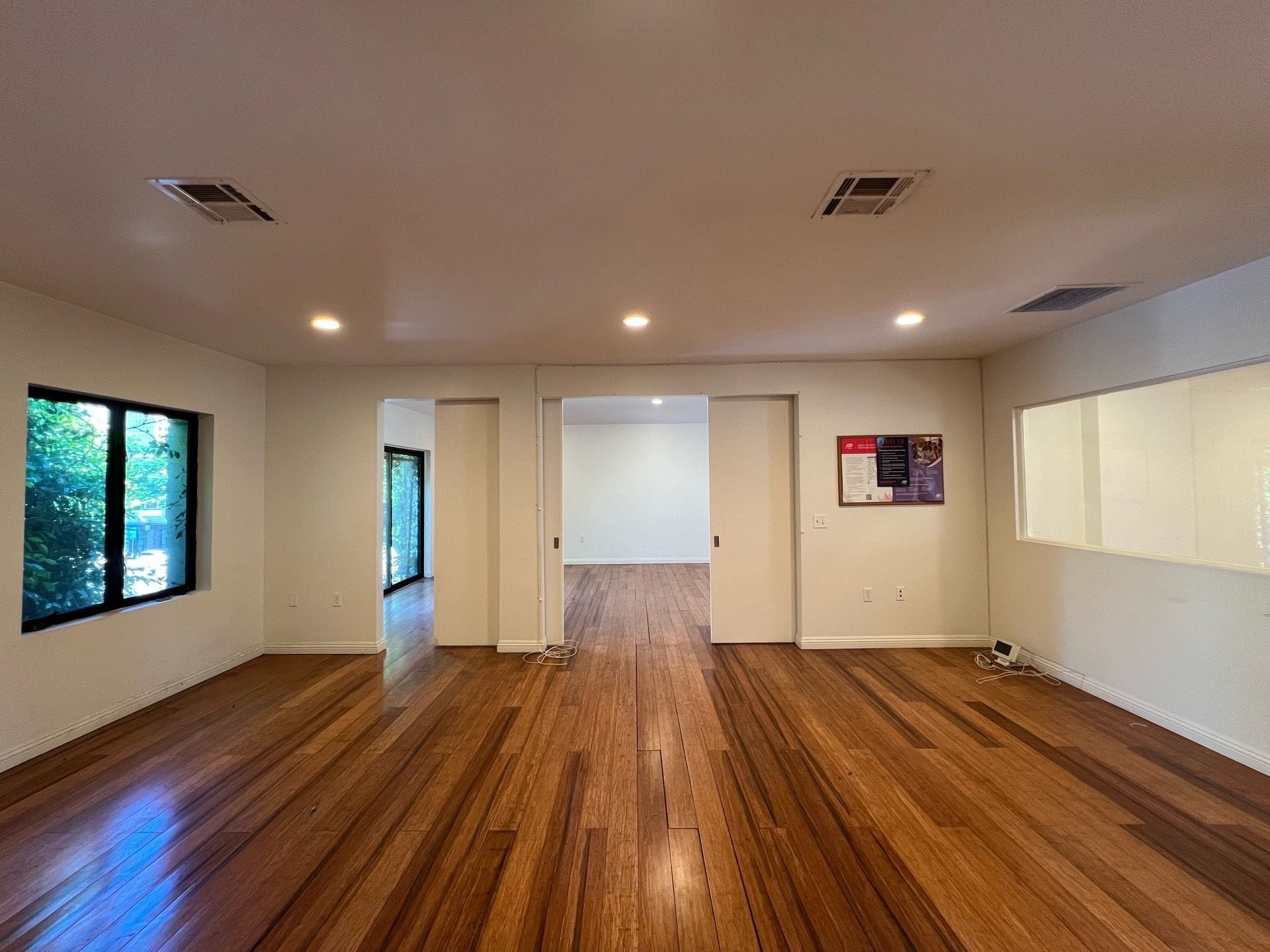 1085 Gayley Ave, Los Angeles, CA for lease Interior Photo- Image 1 of 8