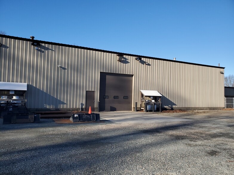 25 E Belcher Rd, Foxborough, MA for lease - Building Photo - Image 2 of 5