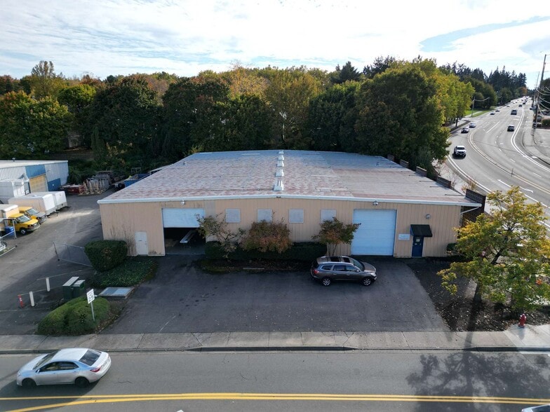 8498 SW Warm Springs St, Tualatin, OR for sale - Primary Photo - Image 1 of 3