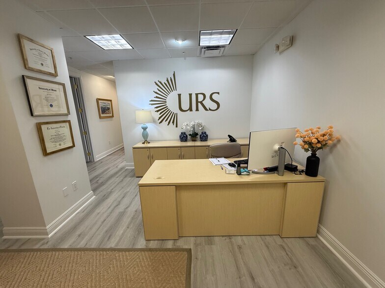 4425 Military Trl, Jupiter, FL à louer - Photo du bâtiment - Image 3 de 11