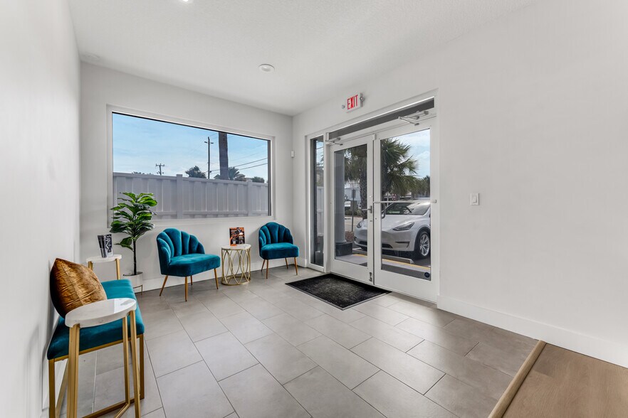 195 Coquina Ct, Ormond Beach, FL à louer - Photo du bâtiment - Image 2 de 12