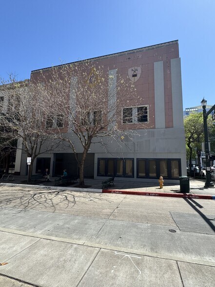 200 3rd St, Baton Rouge, LA à vendre - Photo du bâtiment - Image 2 de 8