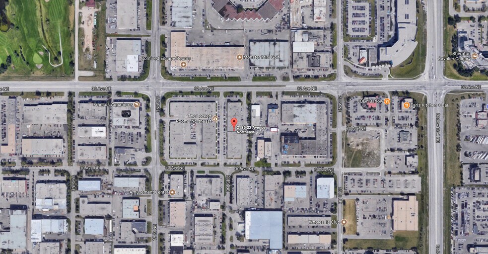 2135 32nd Ave NE, Calgary, AB à louer - Photo du bâtiment - Image 2 de 7