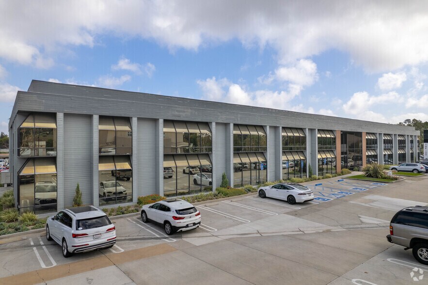 30011 Ivy Glenn Dr, Laguna Niguel, CA à louer - Photo du bâtiment - Image 2 de 12