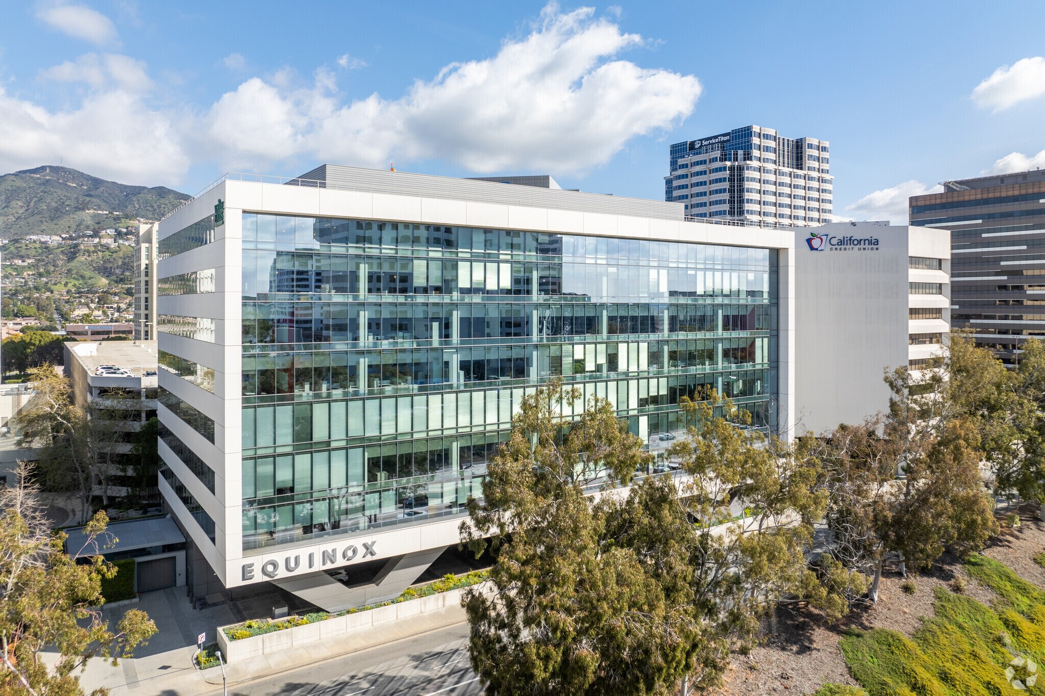 207 N Goode Ave, Glendale, CA à louer Photo du bâtiment- Image 1 de 7