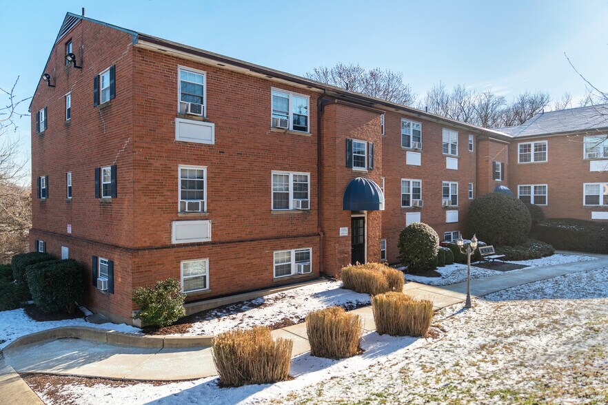 2000 2nd St S, Arlington, VA à vendre - Photo du bâtiment - Image 2 de 9