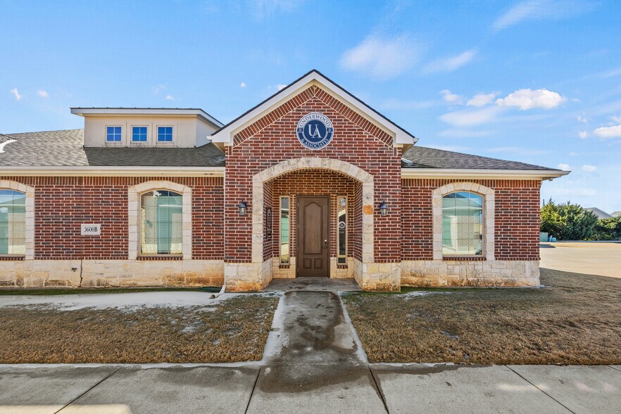 3600 Eldorado Pky, McKinney, TX à vendre - Photo du bâtiment - Image 2 de 16