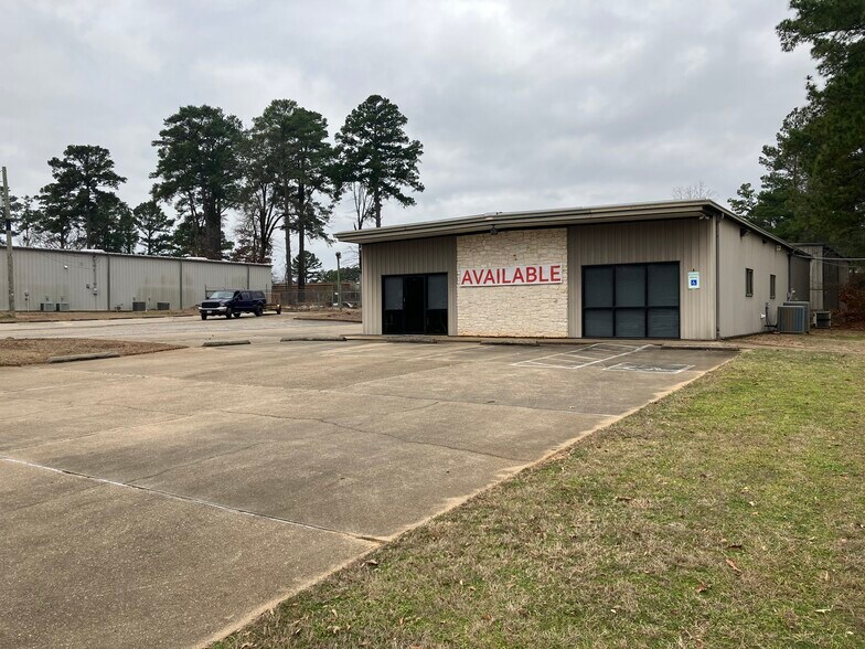 315 Enterprise St, Longview, TX à louer - Photo du bâtiment - Image 3 de 9