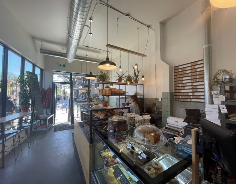 751 Rue Jarry E, Montréal, QC à vendre - Photo intérieure - Image 3 de 16