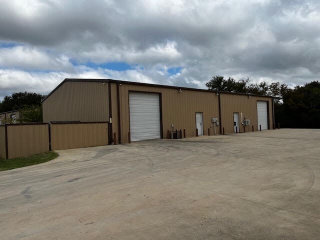4902 Roadrunner Rd, Fort Worth, TX for lease - Building Photo - Image 1 of 7