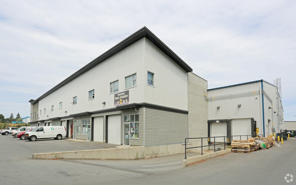 1037-1039 Langford Pky, Langford, BC à vendre - Photo du bâtiment - Image 2 de 4