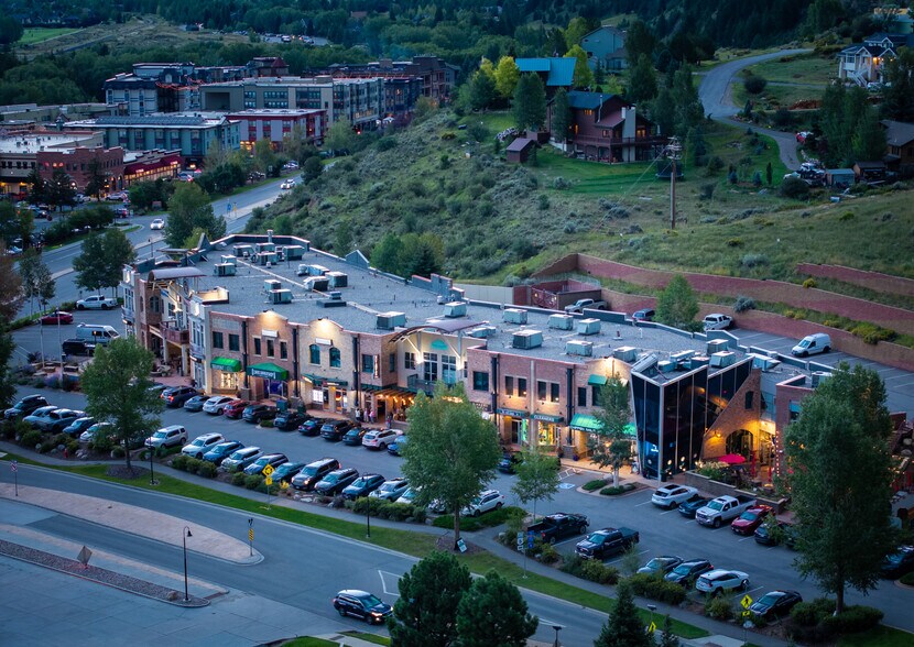 56 Edwards Village Blvd, Edwards, CO à louer - Photo du bâtiment - Image 2 de 12