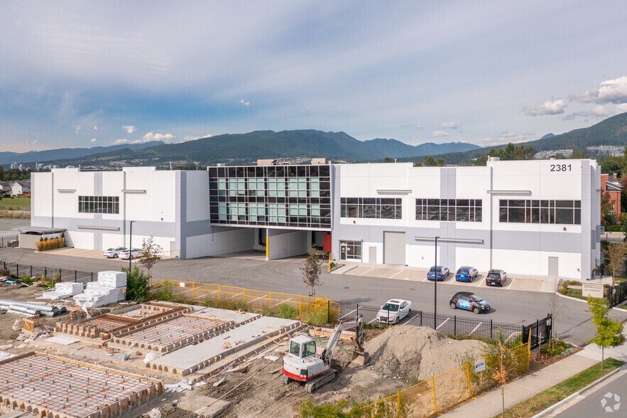 2381 Hawkins St, Port Coquitlam, BC for sale - Primary Photo - Image 1 of 1