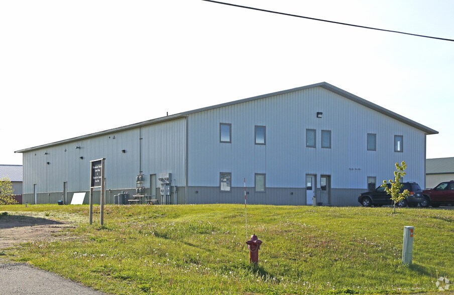 300-308 33rd Ave S, Waite Park, MN à louer - Photo du bâtiment - Image 2 de 4