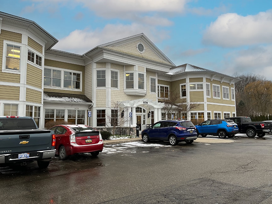 1179 E Paris Ave SE, Grand Rapids, MI for lease Primary Photo- Image 1 of 3