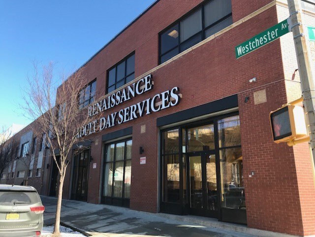 760 Westchester Ave, Bronx, NY à louer Photo du bâtiment- Image 1 de 7