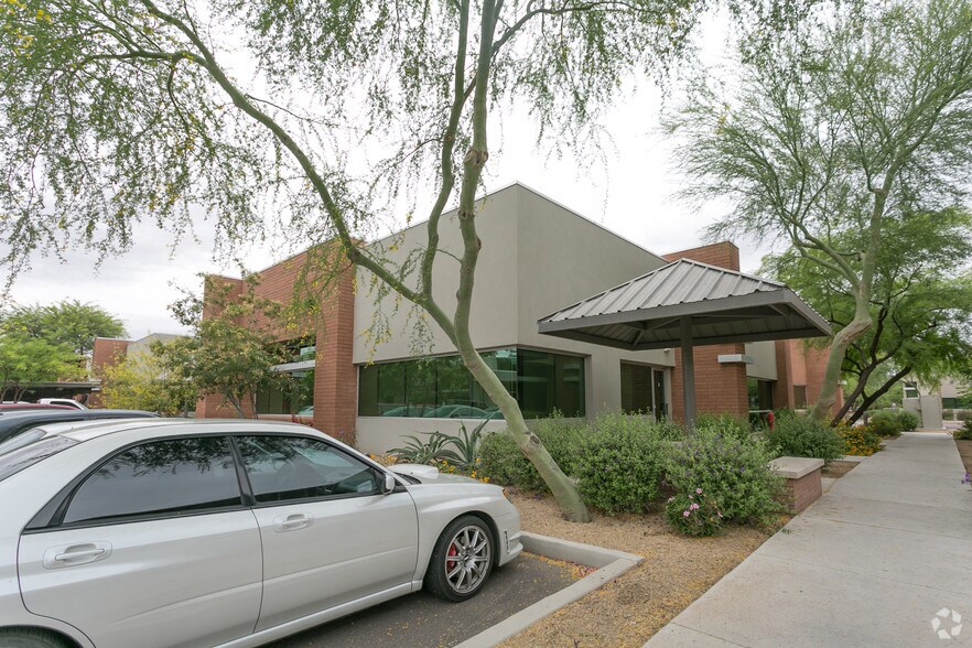 5550 W Chandler Blvd, Chandler, AZ à vendre - Photo du bâtiment - Image 2 de 12